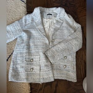 Chic Tweed Blazer with Pearl Buttons